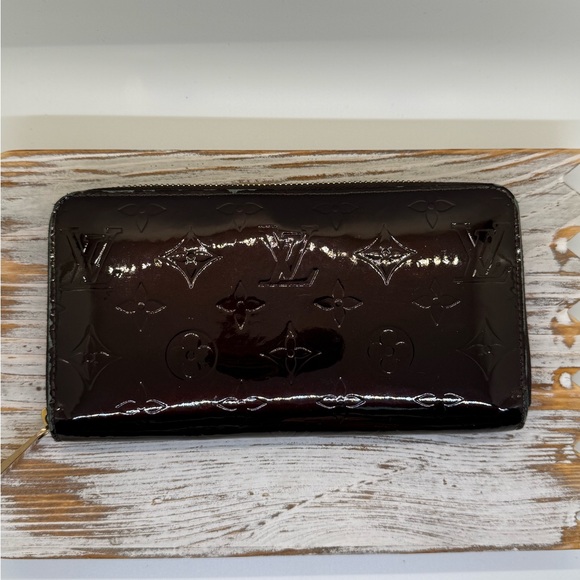 Louis Vuitton Vernis Wallet Brown - Picture 3 of 15